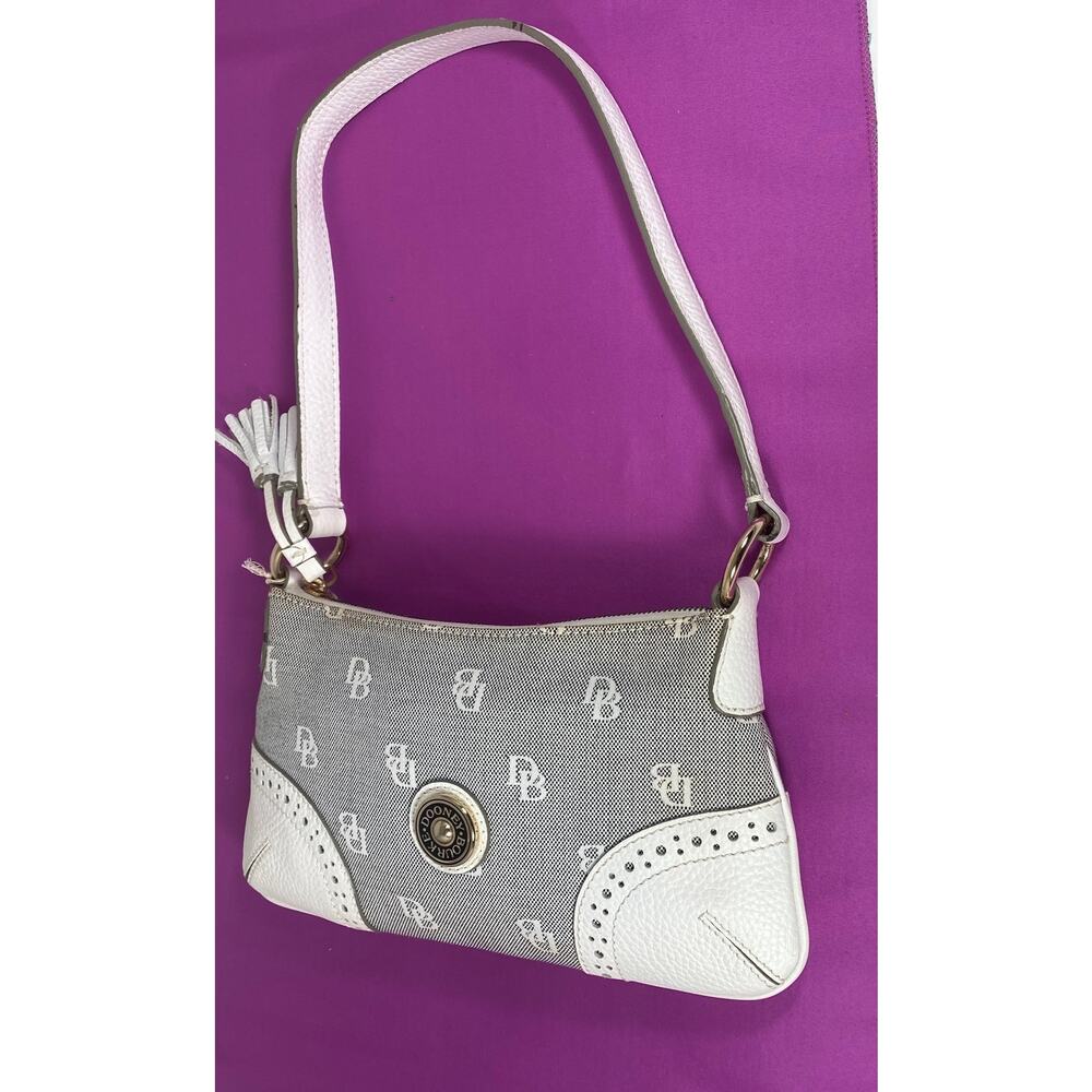 Dooney & Bourke Signature Canvas/Leather Vintage Shoulder Bag Pink Interior